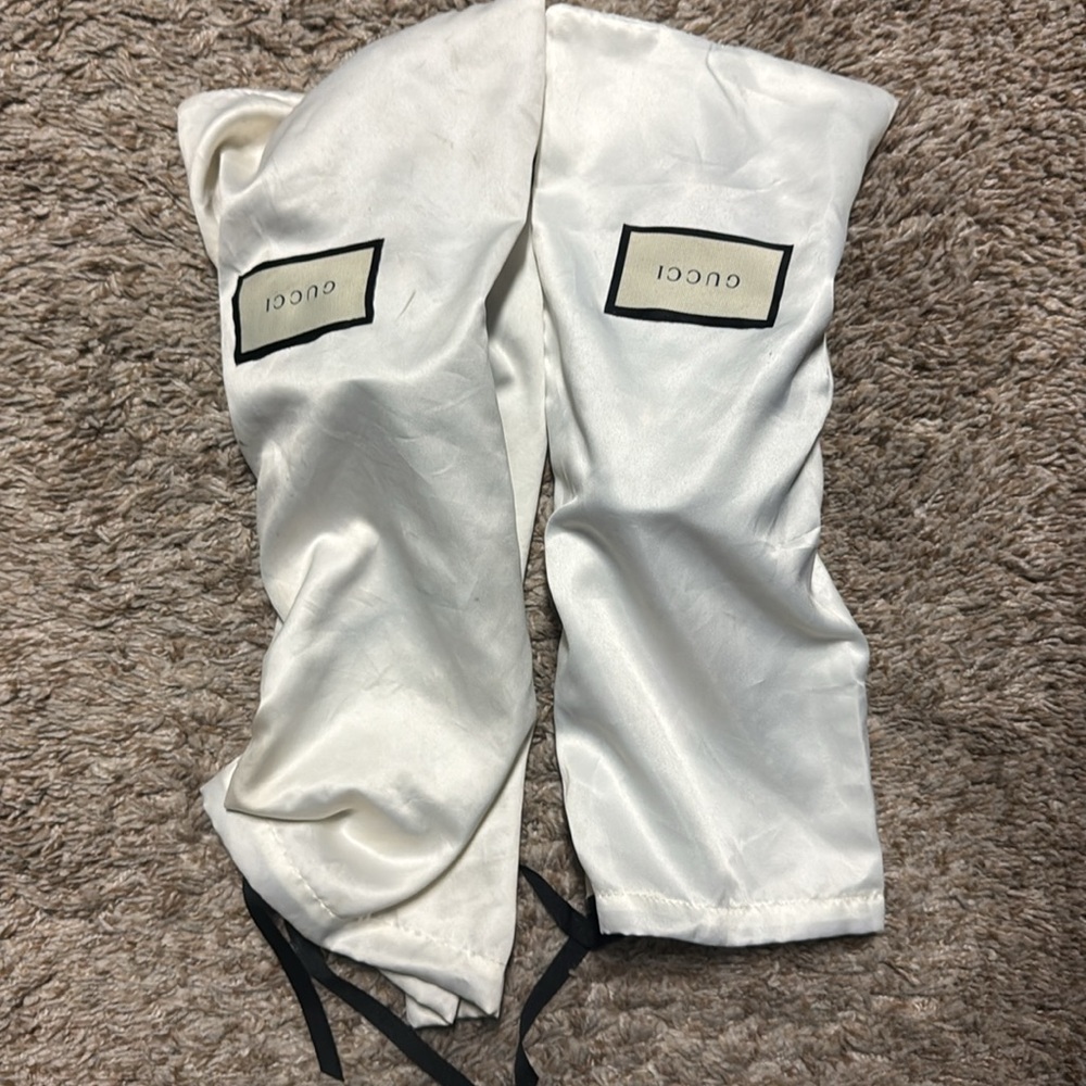 Women's Gucci leather slides - Picture 3 of 4